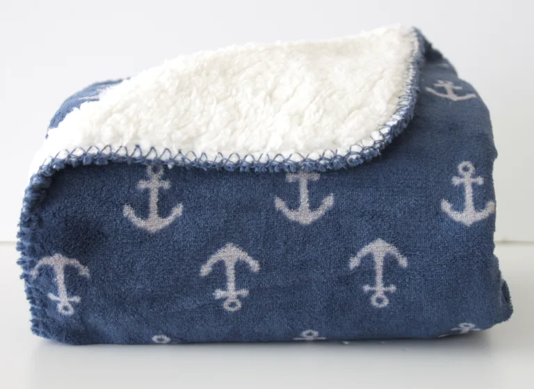 שמיכת פרווה לתינוקות molly