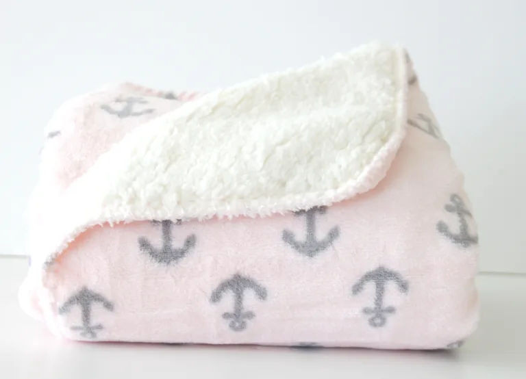 שמיכת פרווה לתינוקות molly