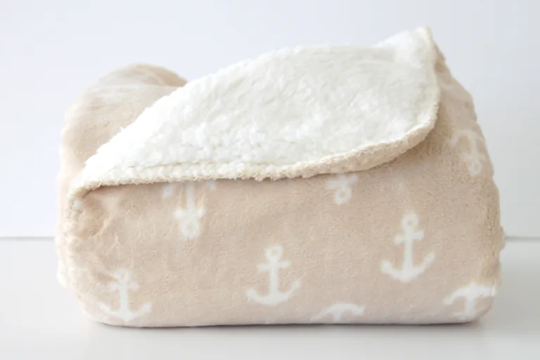 שמיכת פרווה לתינוקות molly