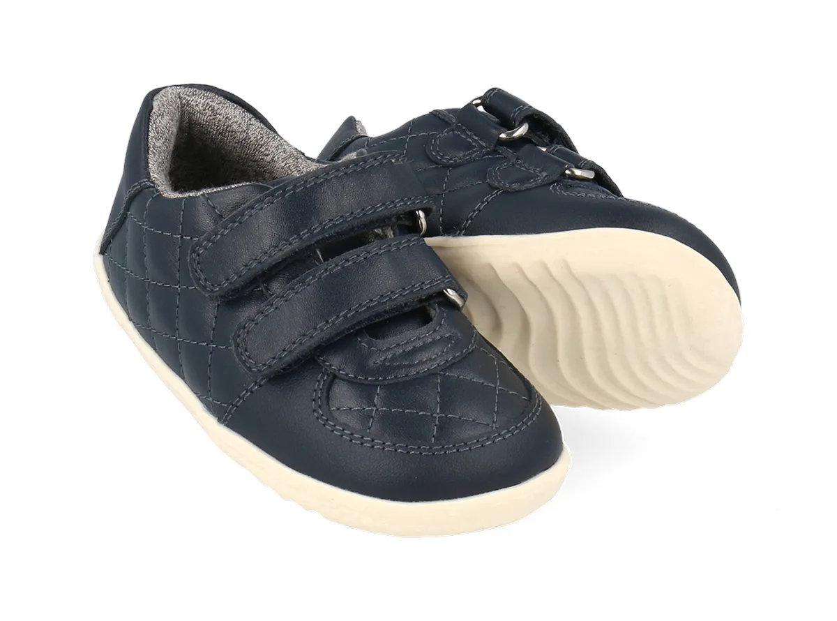 BOBUX_734702_NavyStitch