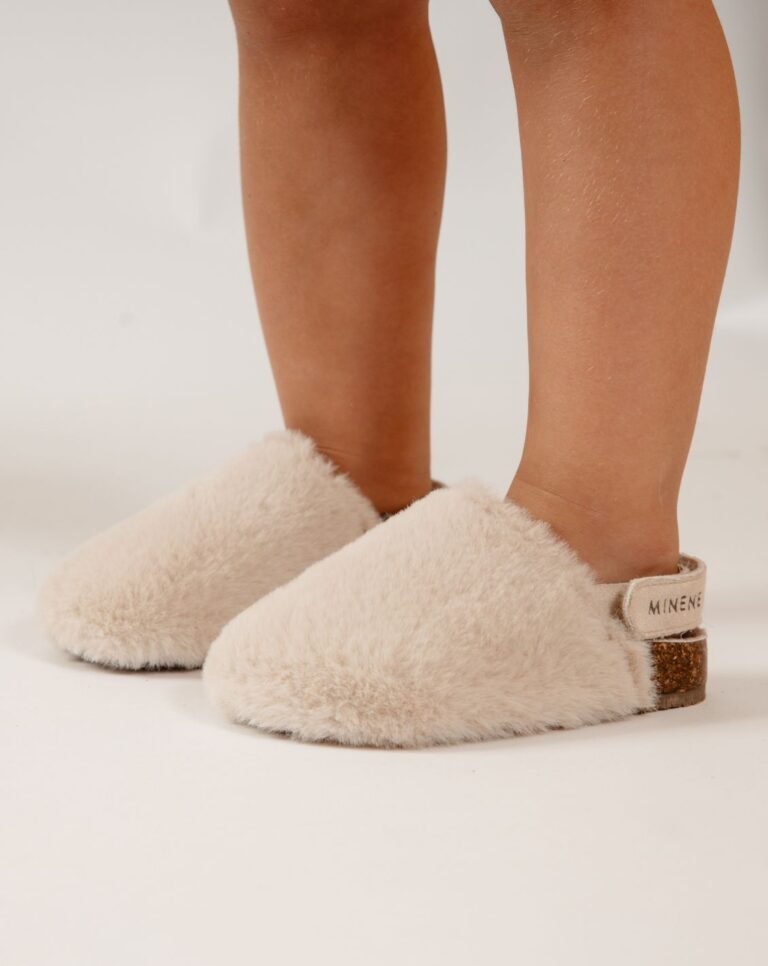 נעלי בית לילדים שמנת פרווה COZY מיננה