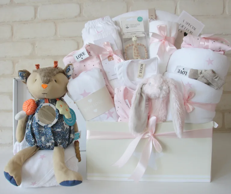 מתנת ליולדת נחשוש למיטה & פעלולון אייל ענק Molly