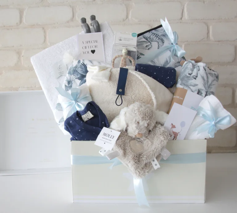 מארז לידה ליולדת ולבייבי שמיכי ומגבת במבוק אפריקה Molly