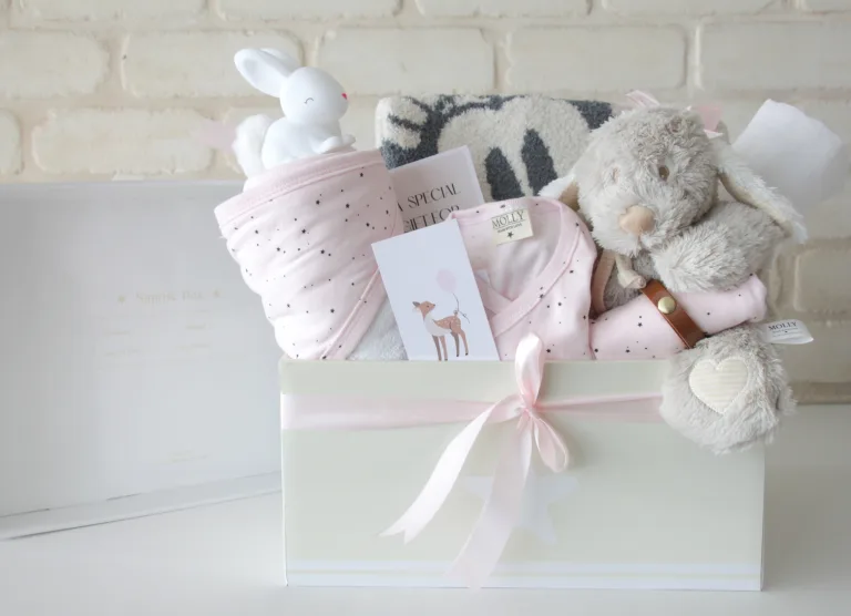 מארז לידה יוקרתי ומקורי כלב פרווה & מנורת לילה Molly