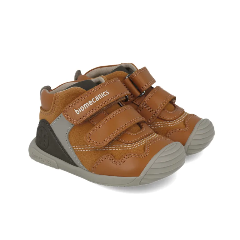 נעלי צעד ראשון biomecanics