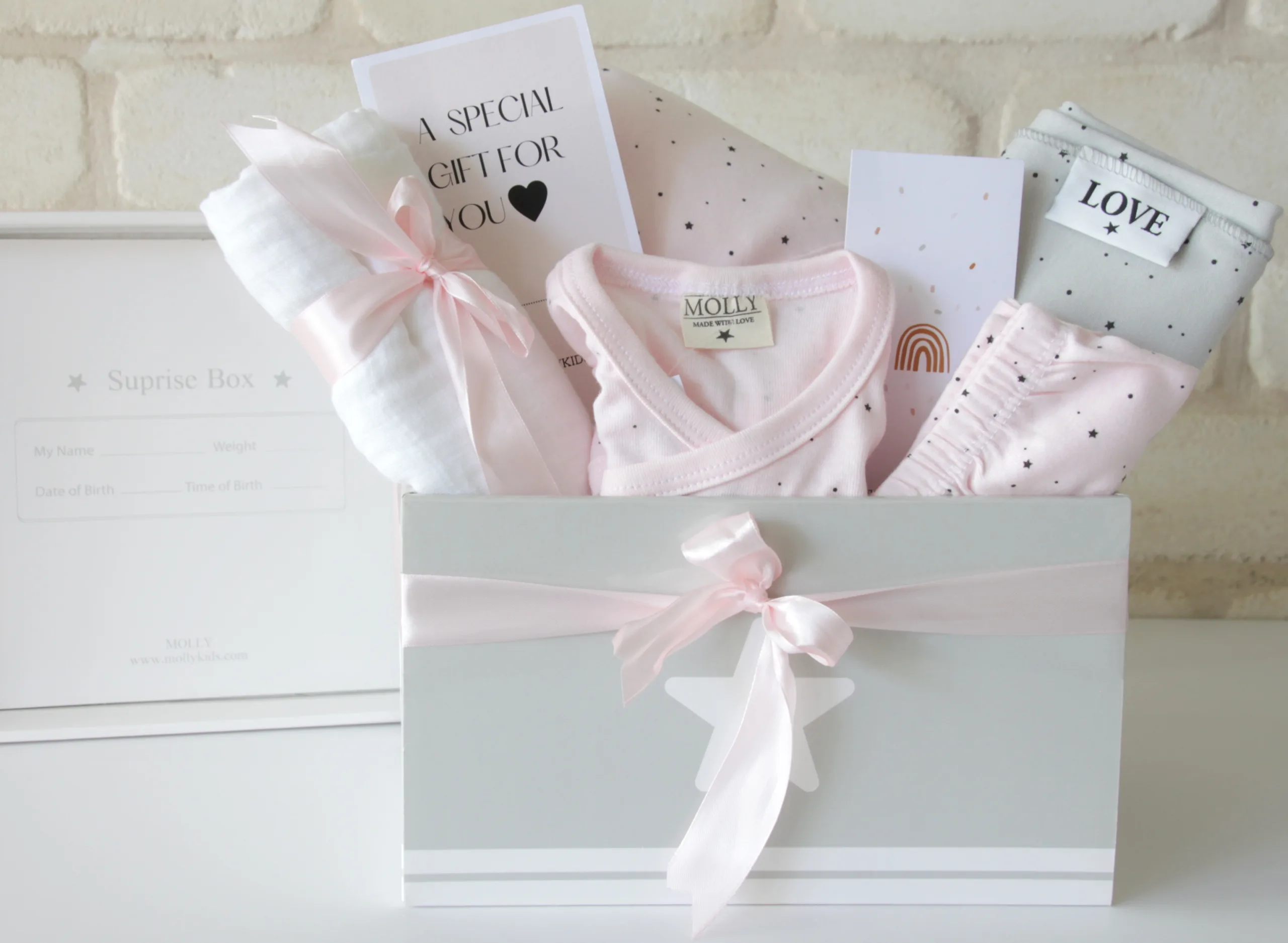 מארז לידה חיבוק ראשון לבת Molly