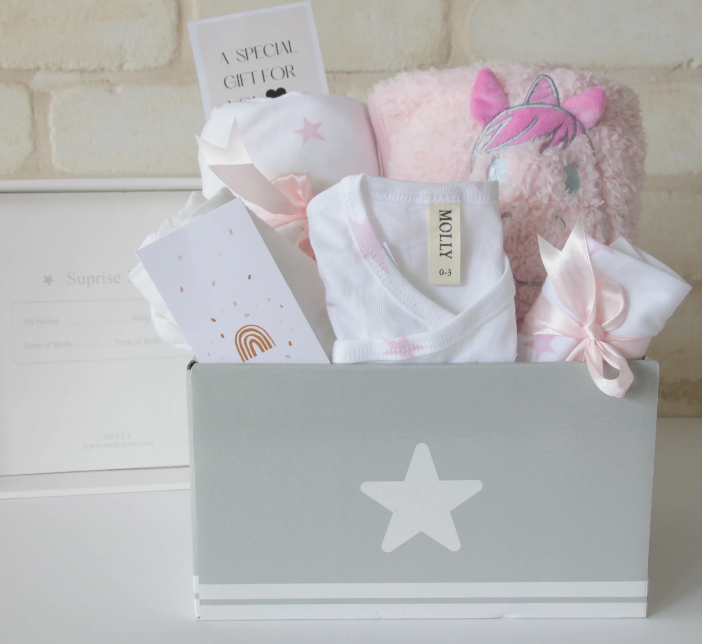מארז מתנה לתינוקת חד קרן מפנק Molly