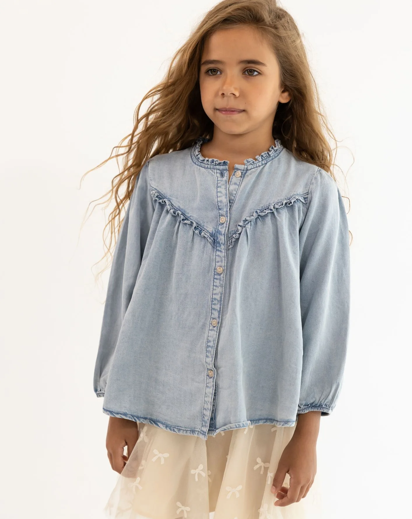 חולצת ג'ינס בנות מתרחבת כחול בהיר מיננה